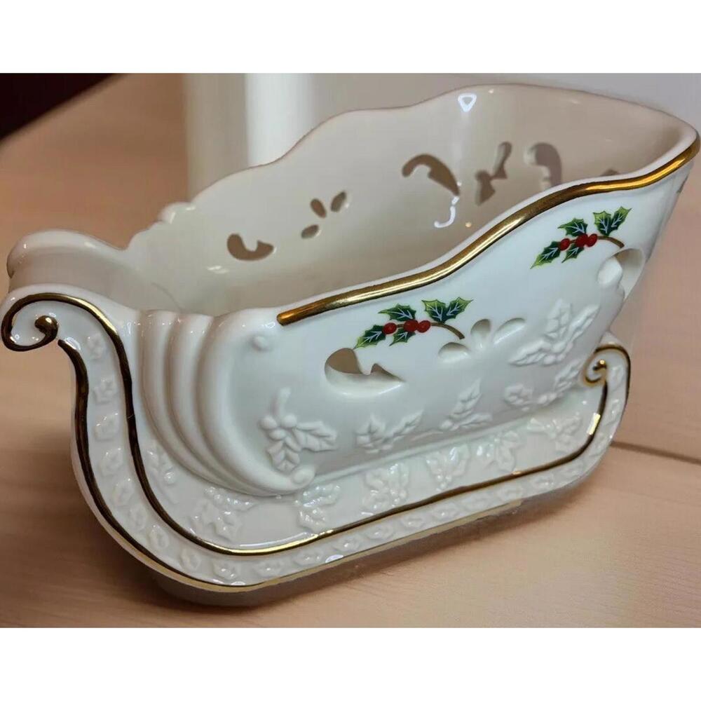 PartyLite Holly Leaf Sleigh Candle Holder W/Box P7663 Holly Motif 24K Gold Trim